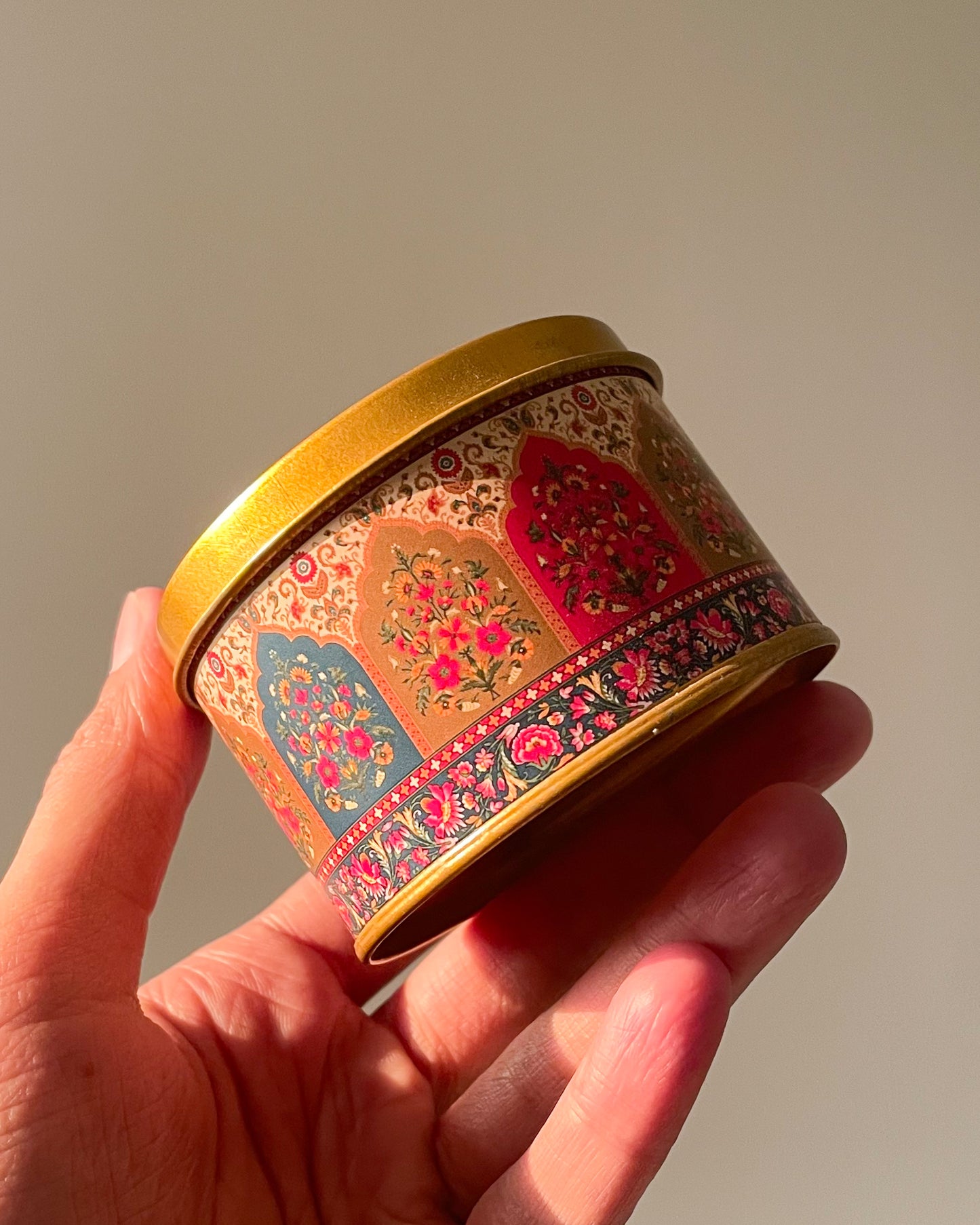 3 Inch Round Tin Bid Box D002