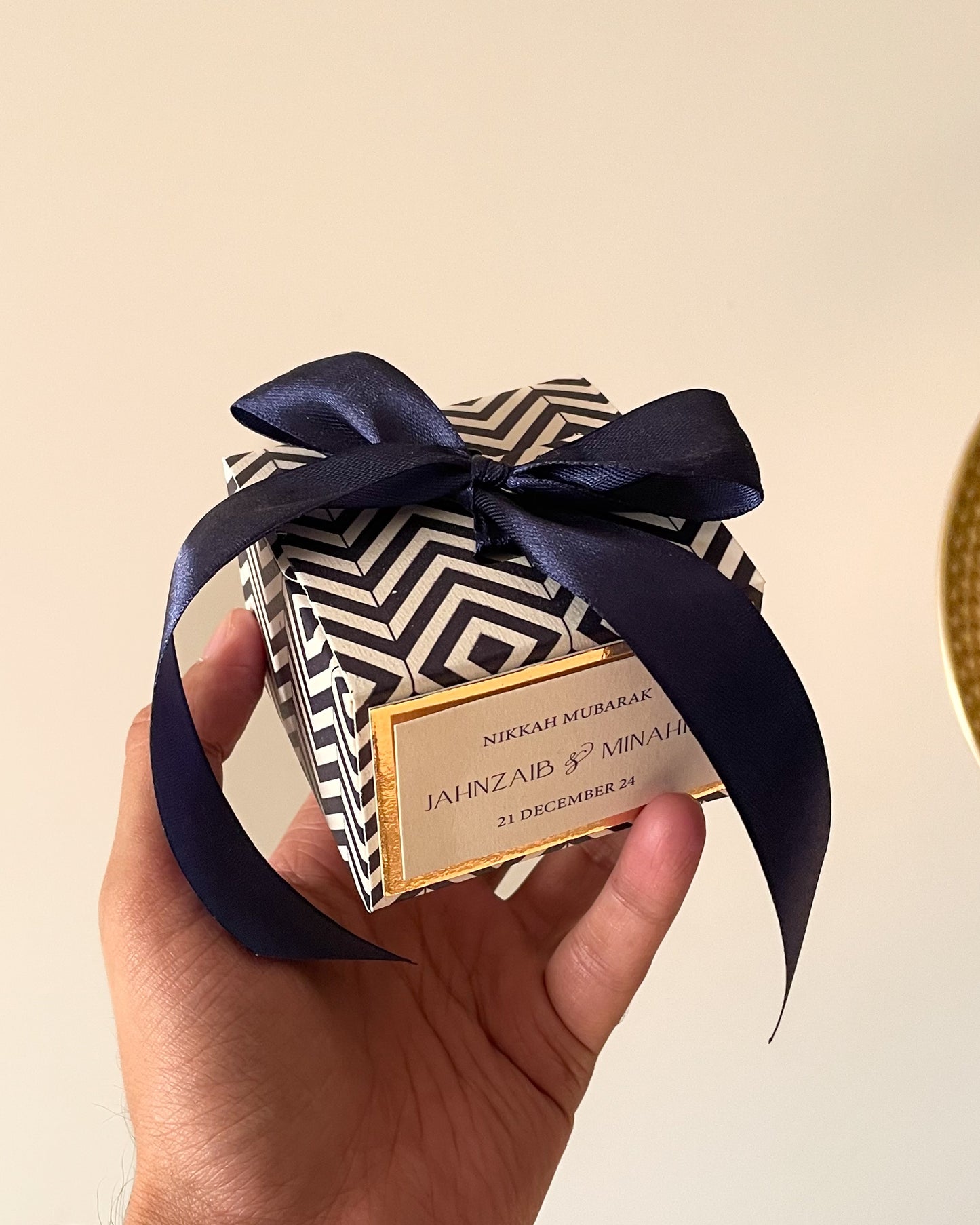 Ribbon Bow Bid Box D005