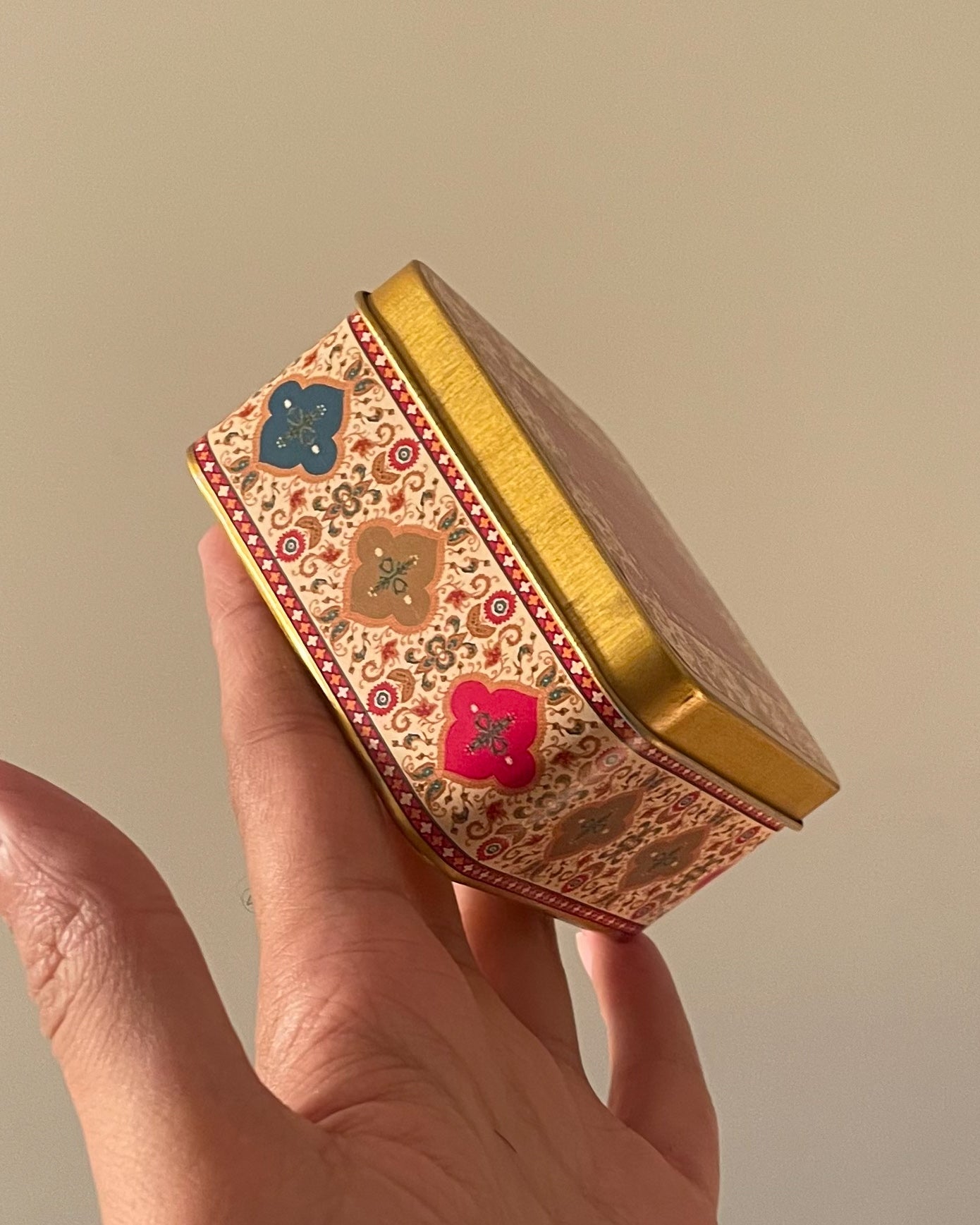 3.1 Inch Square Tin Bid Box DT009