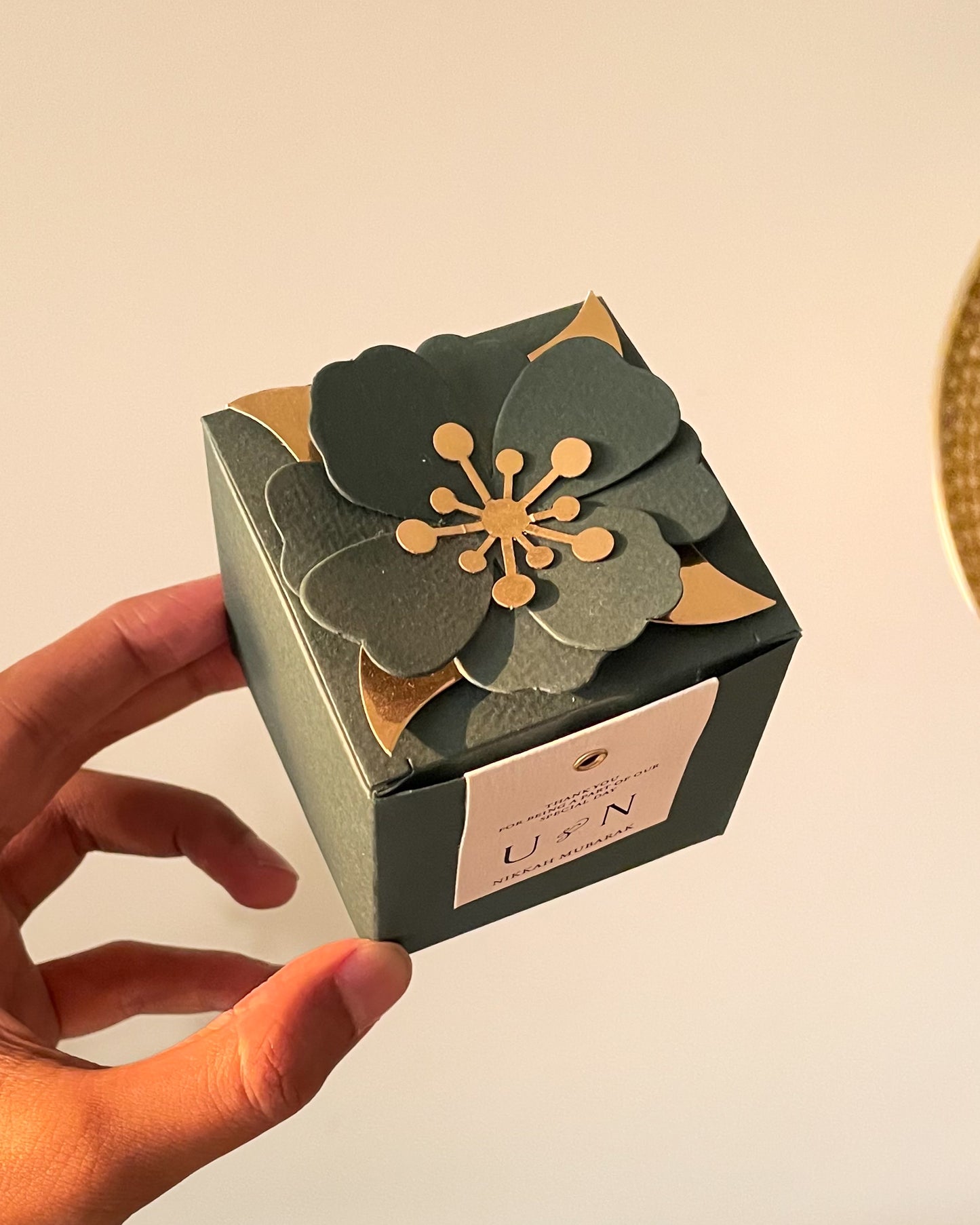 Luex Flower Bid box D003