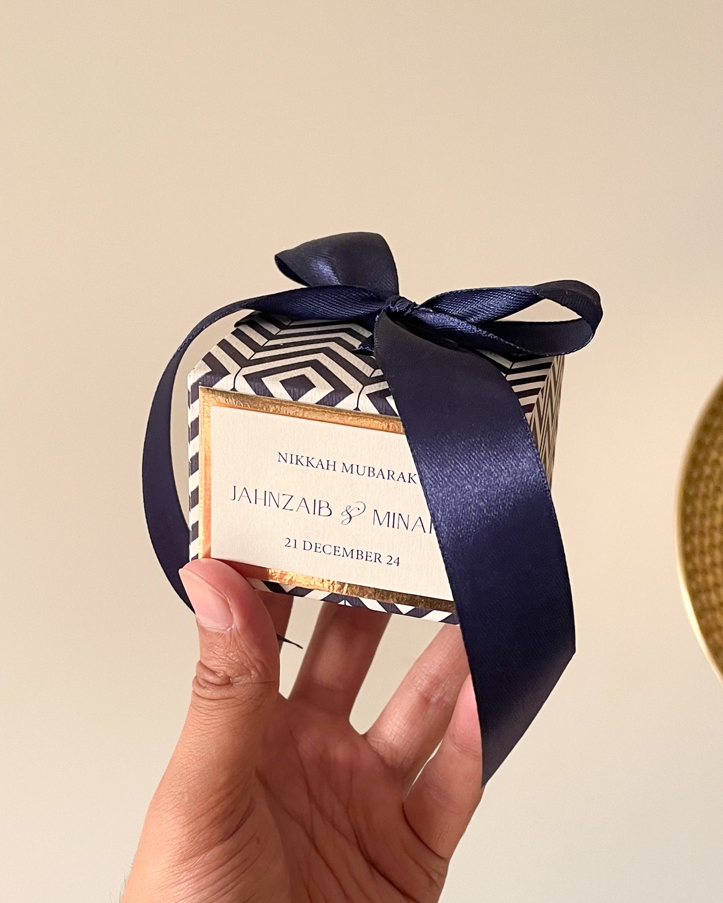 Ribbon Bow Bid Box D005