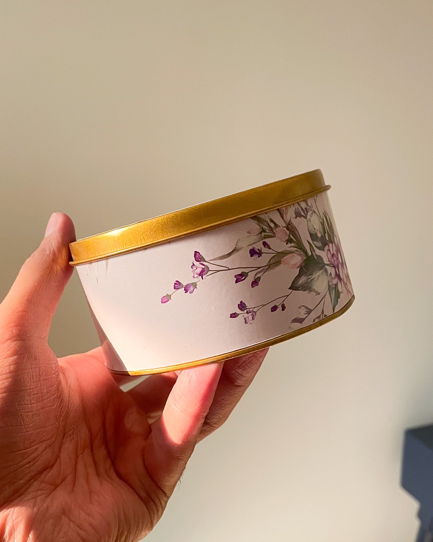 3 inch Round Tin Bid Box D004