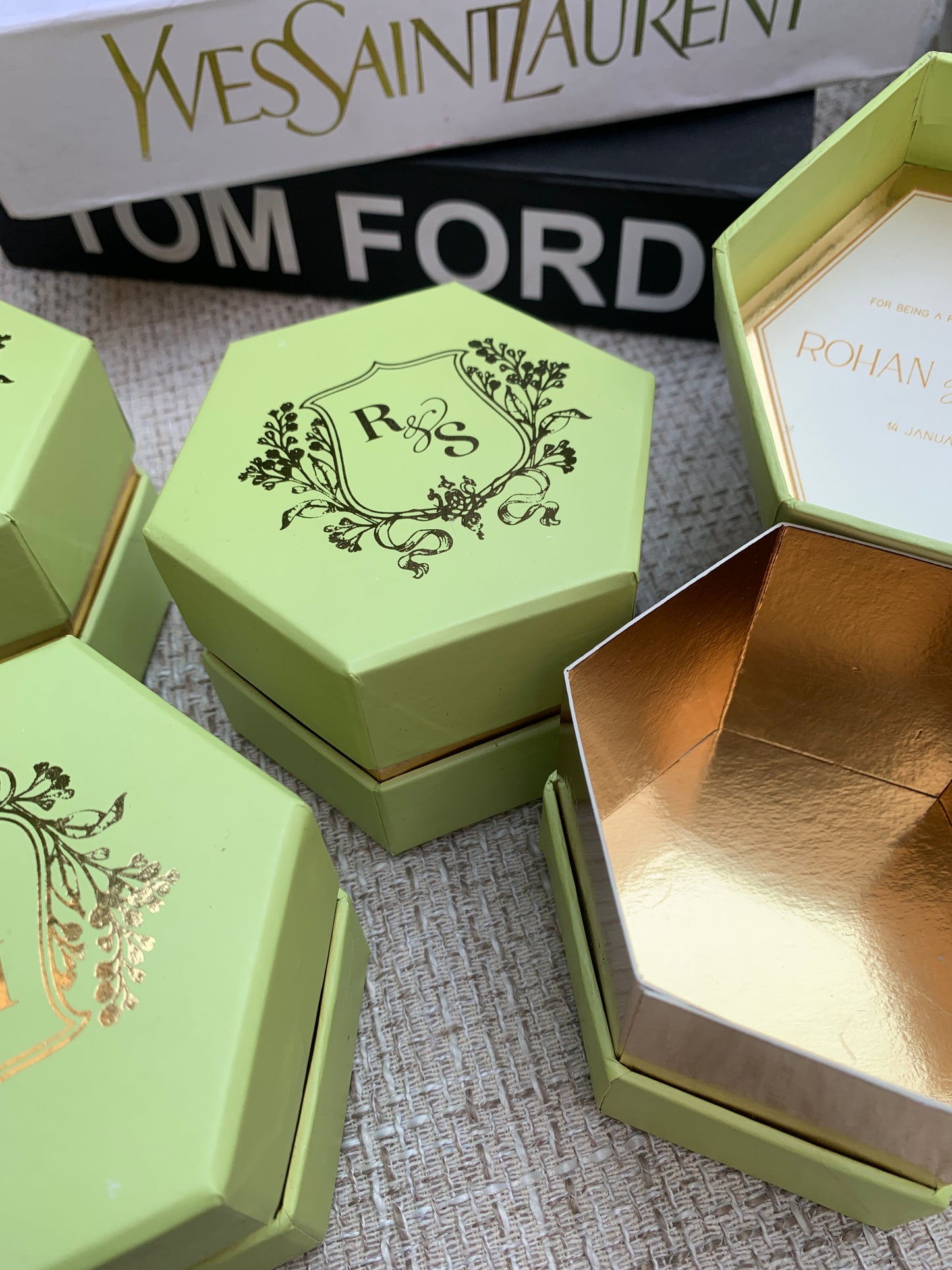 3.5-Inch Hexagon Bid Box