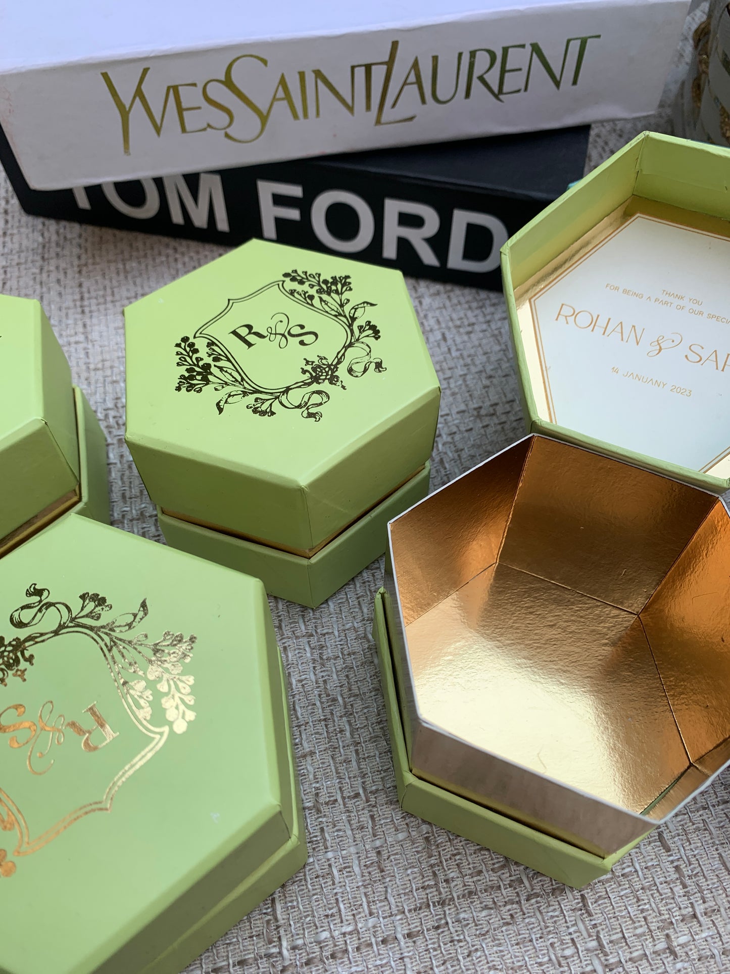 3.5-Inch Hexagon Bid Box